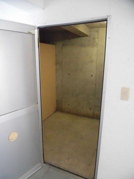 札幌市白石区栄通７丁目のアパート