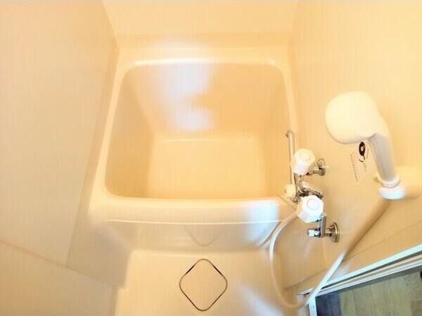 札幌市東区北二十三条東１２丁目のアパート