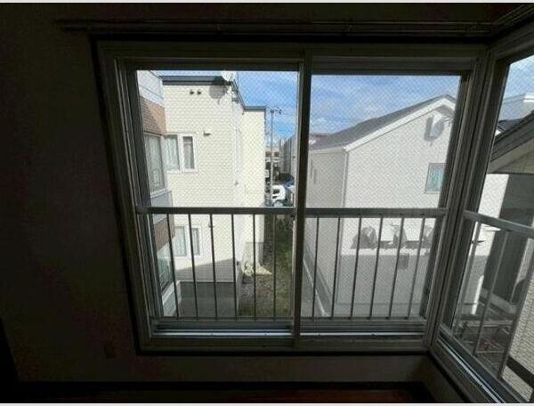 札幌市東区北十八条東１２丁目のマンション