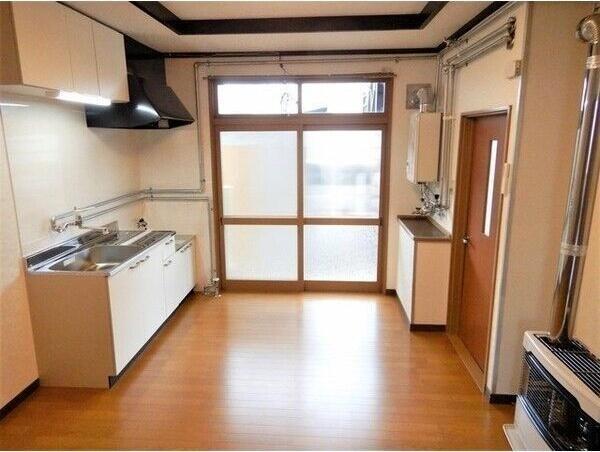 札幌市豊平区中の島二条４丁目のアパート