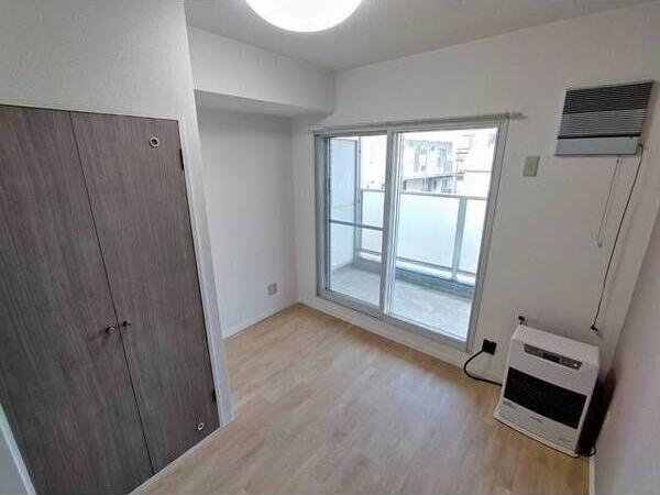 札幌市白石区南郷通１２丁目南のアパート