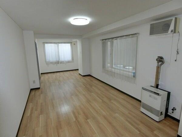 札幌市白石区南郷通１５丁目南のマンション