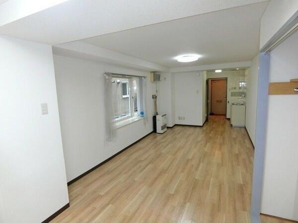 札幌市白石区南郷通１５丁目南のマンション