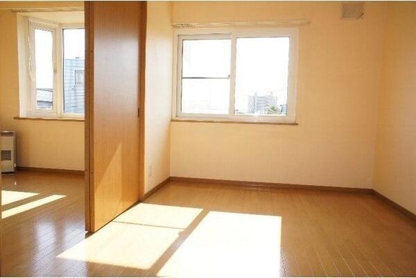 札幌市東区北三十一条東１８丁目のアパート