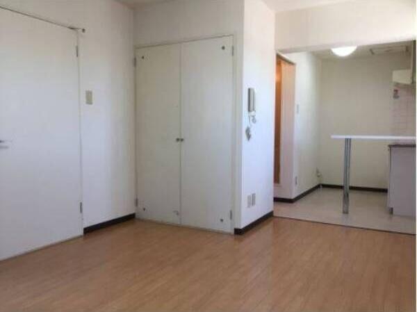 札幌市白石区栄通１３丁目のマンション