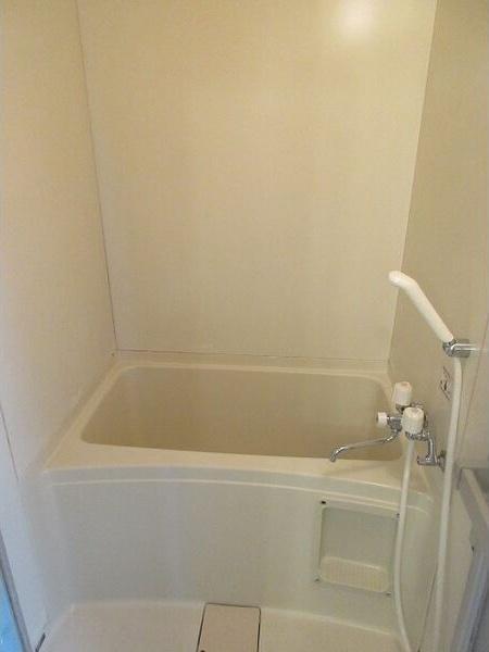 札幌市白石区北郷二条１１丁目のアパート