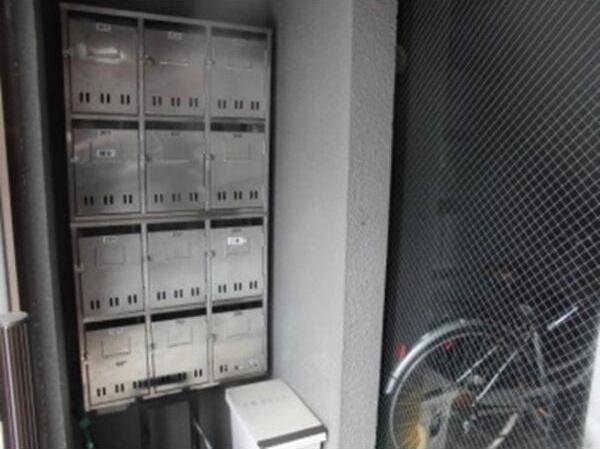 札幌市白石区本郷通１丁目南のマンション