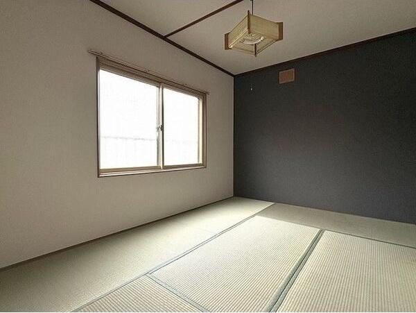 札幌市白石区本郷通７丁目北のアパート