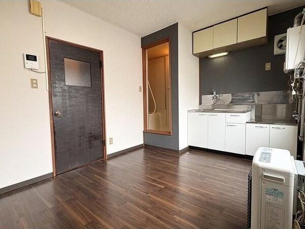 札幌市白石区本郷通７丁目北のアパート