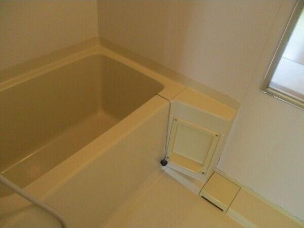 札幌市豊平区中の島一条５丁目のアパート