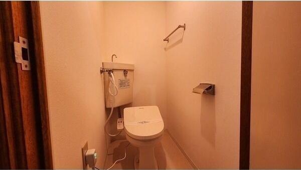 札幌市白石区南郷通１１丁目南のアパート