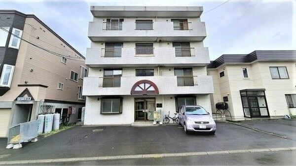 札幌市白石区南郷通１１丁目南のアパート