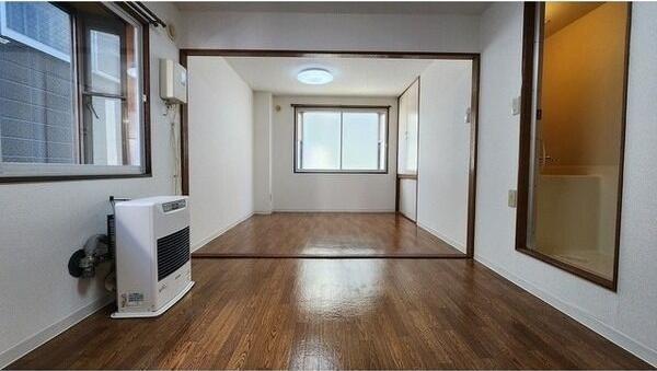 札幌市白石区南郷通１１丁目南のアパート