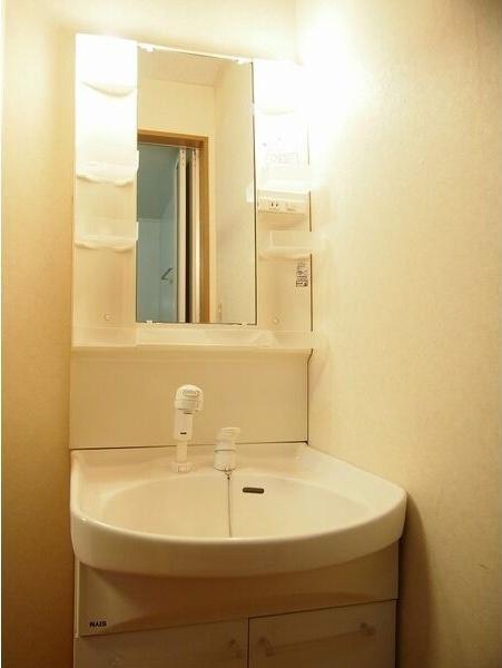 札幌市豊平区月寒西一条８丁目のアパート