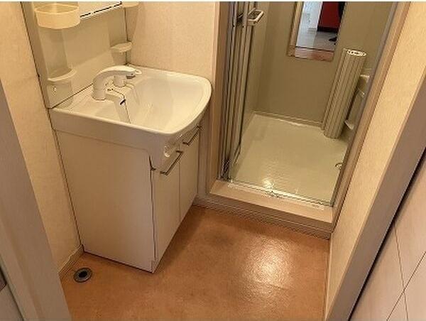 札幌市東区北四十五条東１５丁目のアパート