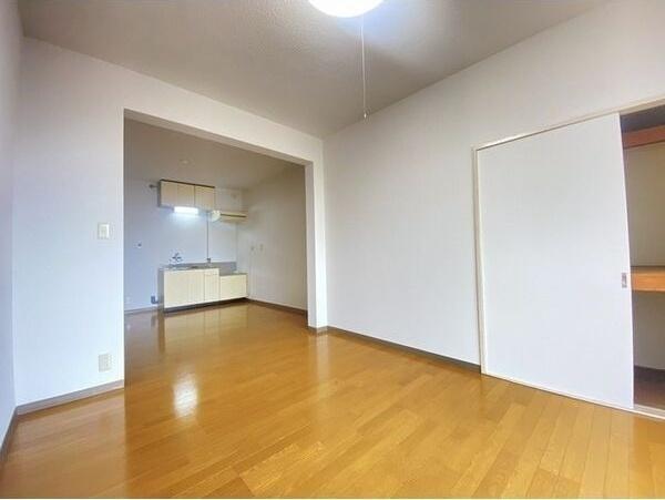 札幌市白石区平和通５丁目北のマンション