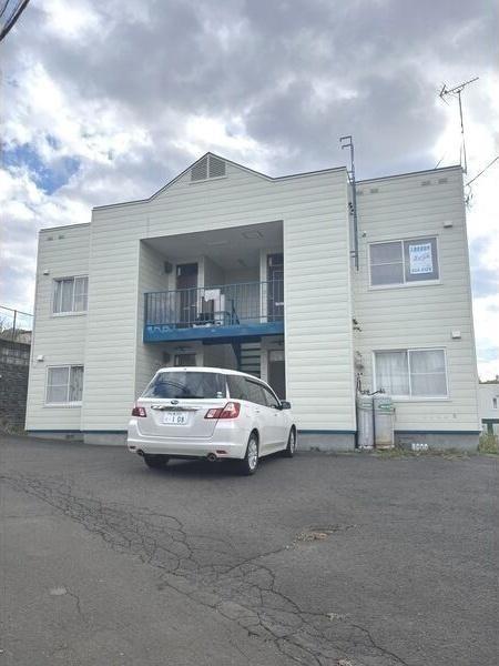 札幌市豊平区西岡一条11丁目のアパート