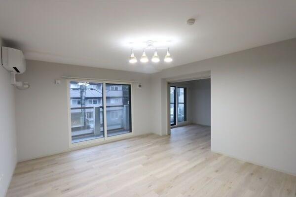 札幌市中央区南三条西２１丁目のマンション