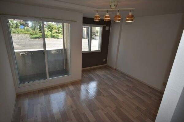 札幌市豊平区月寒西三条８丁目のマンション