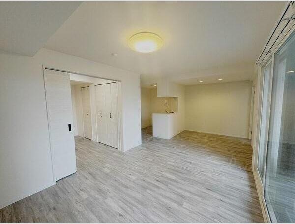 C。estlavie(セラヴィ)