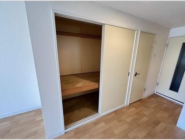 札幌市白石区本郷通３丁目南のマンション