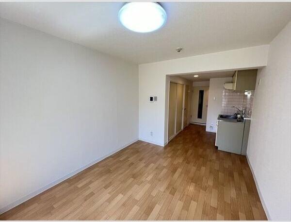 札幌市白石区本郷通３丁目南のマンション