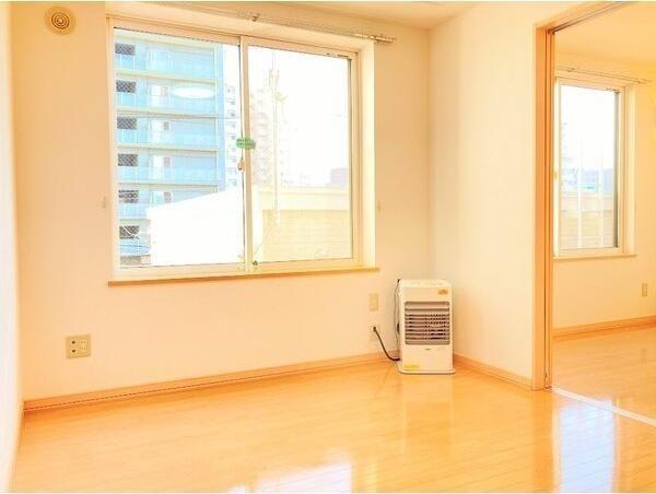 LEE　SPACE　北10条１