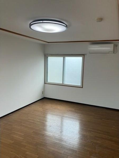 ローヤルハイツ山の手