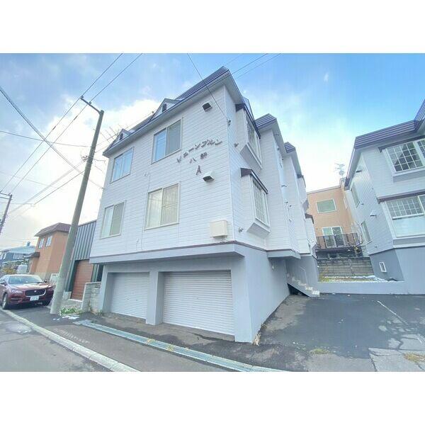 シェーンブルン八軒A