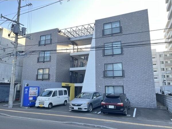札幌市白石区東札幌三条３丁目のマンション