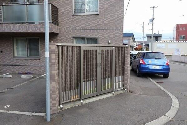 札幌市白石区南郷通１４丁目南のマンション