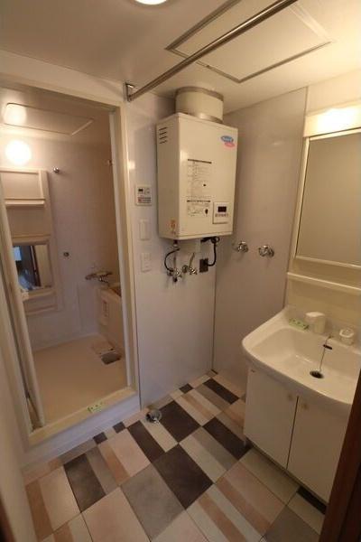 札幌市白石区南郷通１４丁目南のマンション