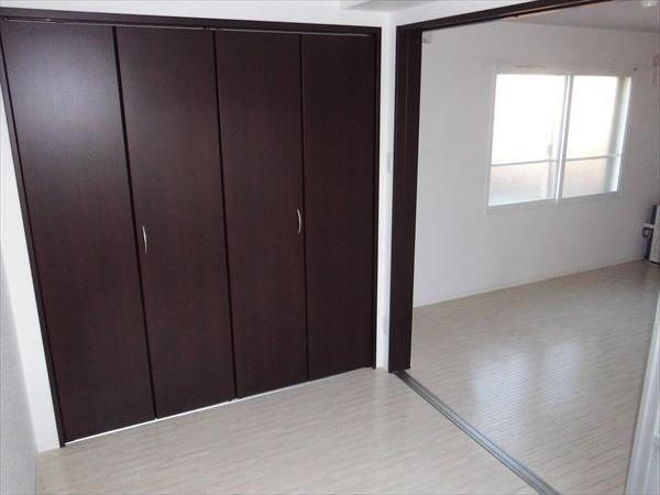 札幌市白石区南郷通１２丁目南のマンション