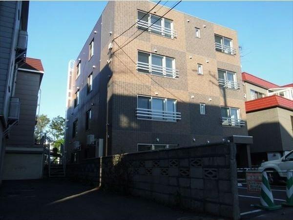 札幌市白石区南郷通１２丁目南のマンション