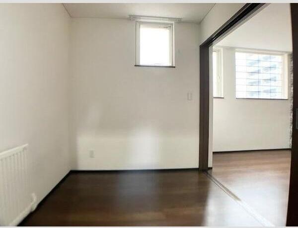 MODERN　DECO