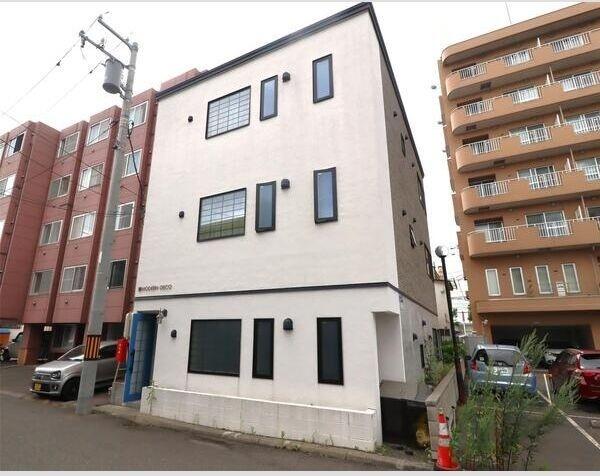 MODERN　DECO