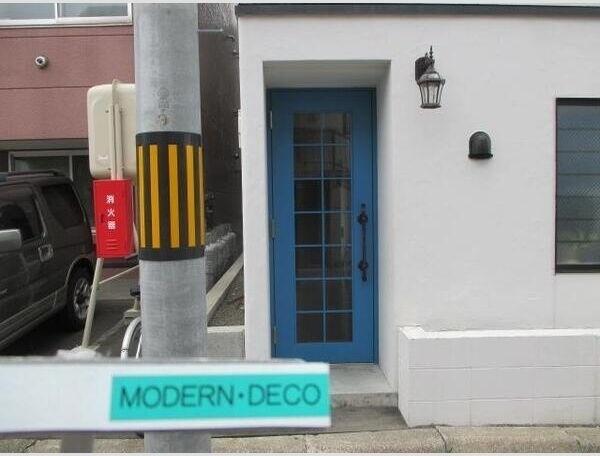 MODERN　DECO