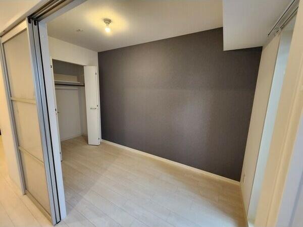 クリスタルガーデン栄町