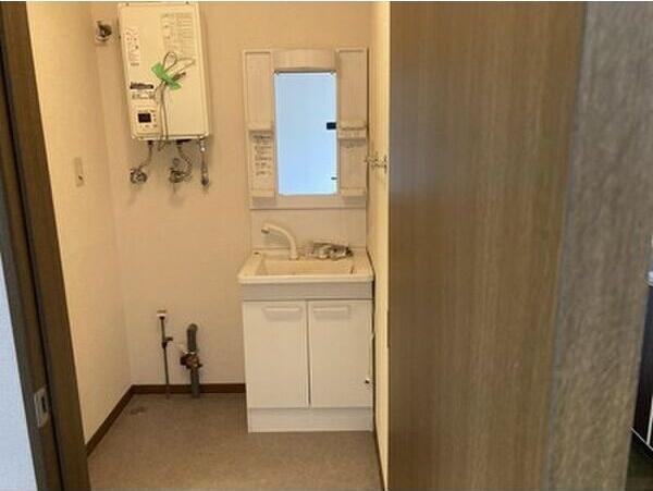 札幌市西区八軒九条東３丁目のアパート