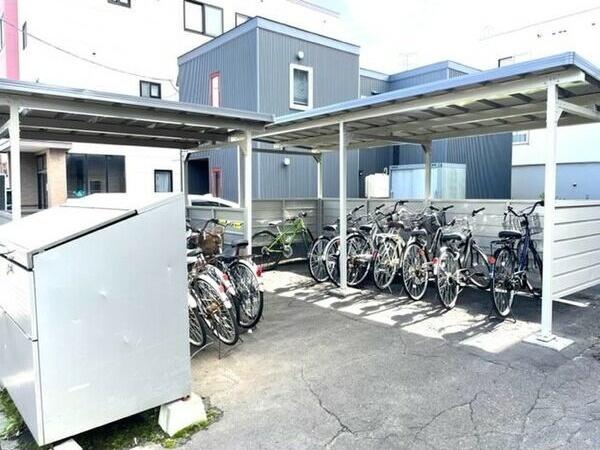 札幌市西区八軒三条東２丁目のマンション