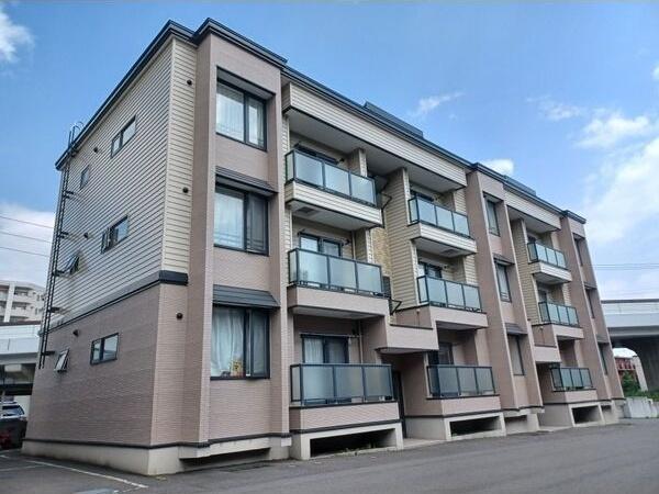 札幌市西区宮の沢一条２丁目のアパート