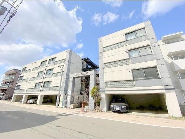 札幌市豊平区旭町３丁目のマンション