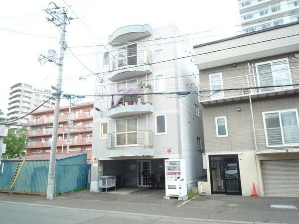 札幌市白石区南郷通１５丁目南のマンション