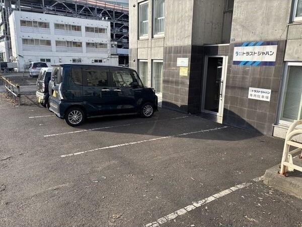 札幌市白石区南郷通１丁目南のマンション