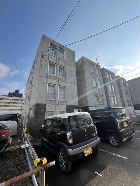 札幌市白石区南郷通１丁目南のマンション