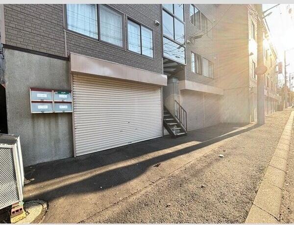 札幌市白石区南郷通２丁目南のアパート