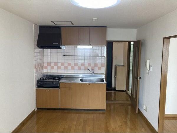 札幌市白石区南郷通１丁目北のマンション