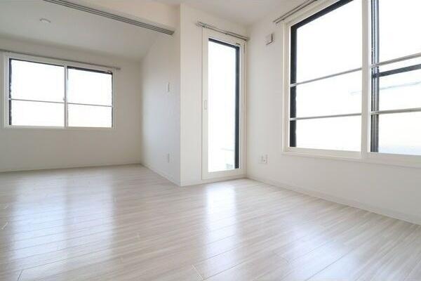 札幌市白石区本郷通１３丁目北のマンション