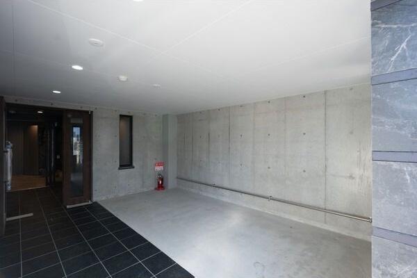 札幌市白石区本郷通１３丁目北のマンション