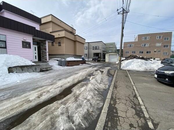札幌市白石区平和通１７丁目北のアパート